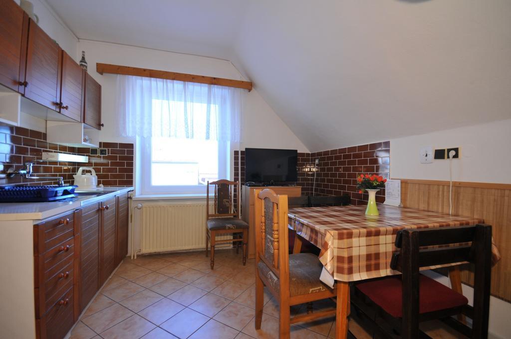 Vila Helena Hotel Liptovský Ján Екстериор снимка